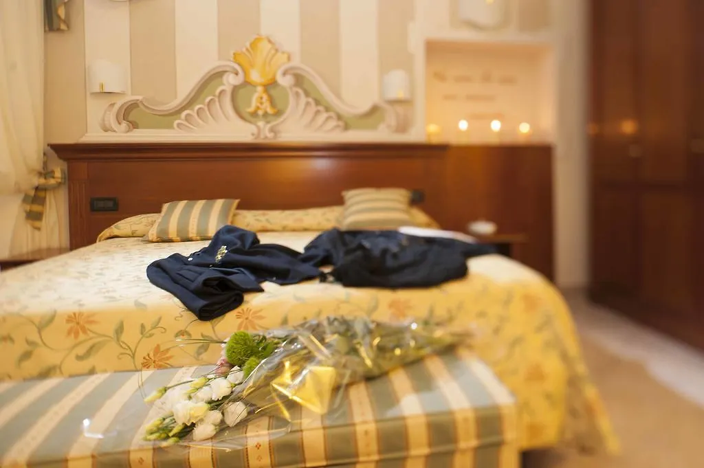 Hotel Astigiana&Appartamenti Varazze 3*,