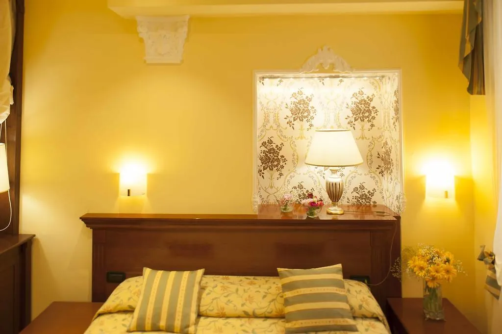Hotel Astigiana&Appartamenti Varazze 3*,  Italia